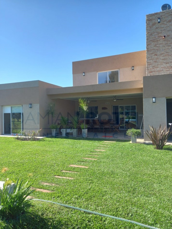 Casa en Venta - Solar de Alvarez Barrio Privado- 4 Dormitorios